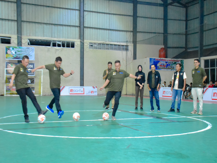 Bersama Dandim 0313/KPR, Pj Sekda Kampar Buka Secara Resmi Open Turnamen Futsal Dandim 0313-KPR Cup I