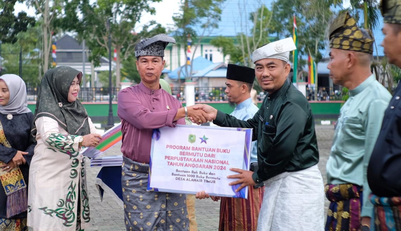 Asisten Administrasi Umum Pimpin Ucapara Peringatan Hari Jadi Provinsi Riau di Kabupaten Kepulauan Meranti