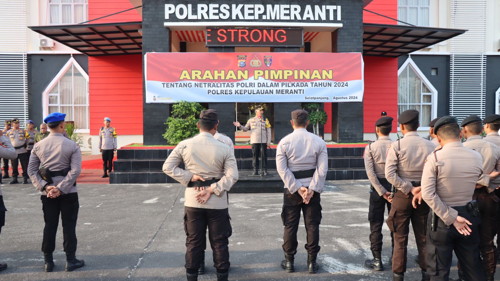 Polres Kepulauan Meranti Menyampaikan Tentang Netralitas Polri dalam Apel Gabungan