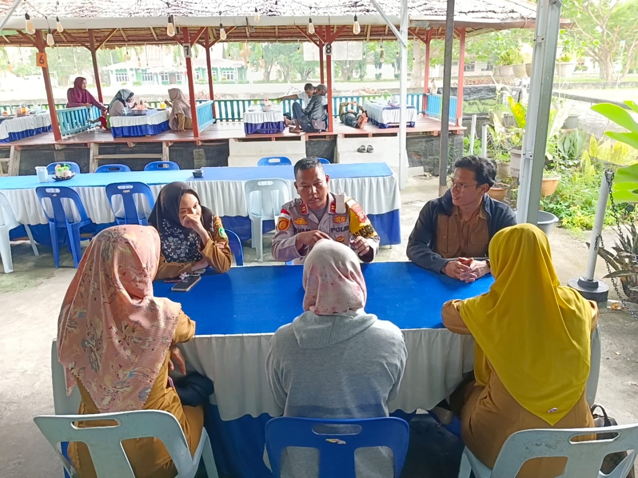 Cooling System Dengan Perangkat Desa Sialang Pasung, Kapolsek Rangsang Barat Ajak Sukseskan Pilkada 2024