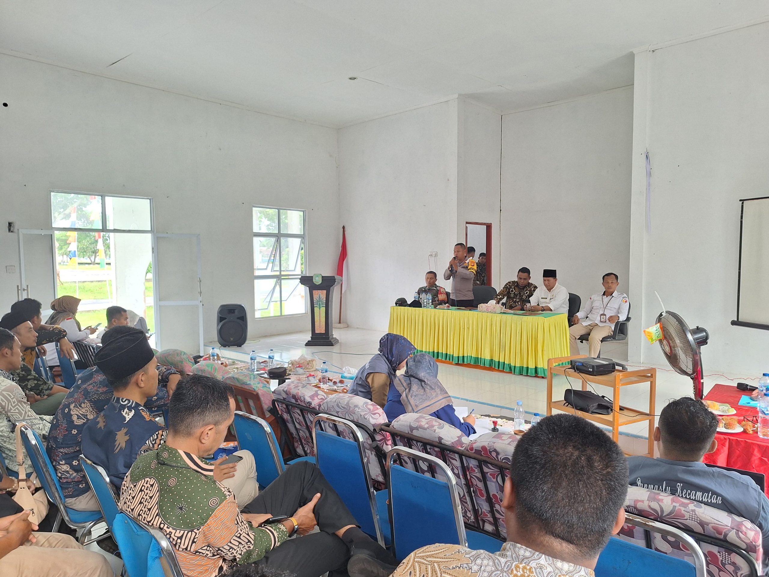 Kapolsek Rangsang Barat Cooling System Dengan Anggota PPK dan PPS, Sampaikan Terkait Sinergitas hingga Netralitas