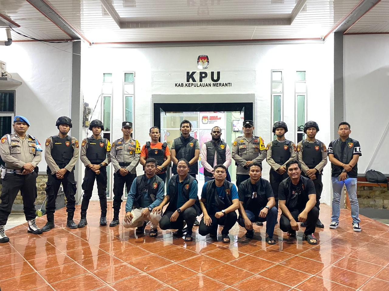 Kasat Reskrim & GakkumduKep Meranti Pengecekan di Kantor KPU dan Bawaslu