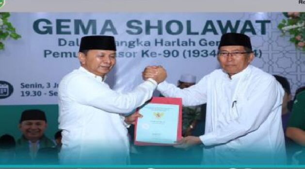 Harlah Pemuda Ansor Ke 90 Wabub Rohul H.Indra Gunawan Berikan Cendra Mata