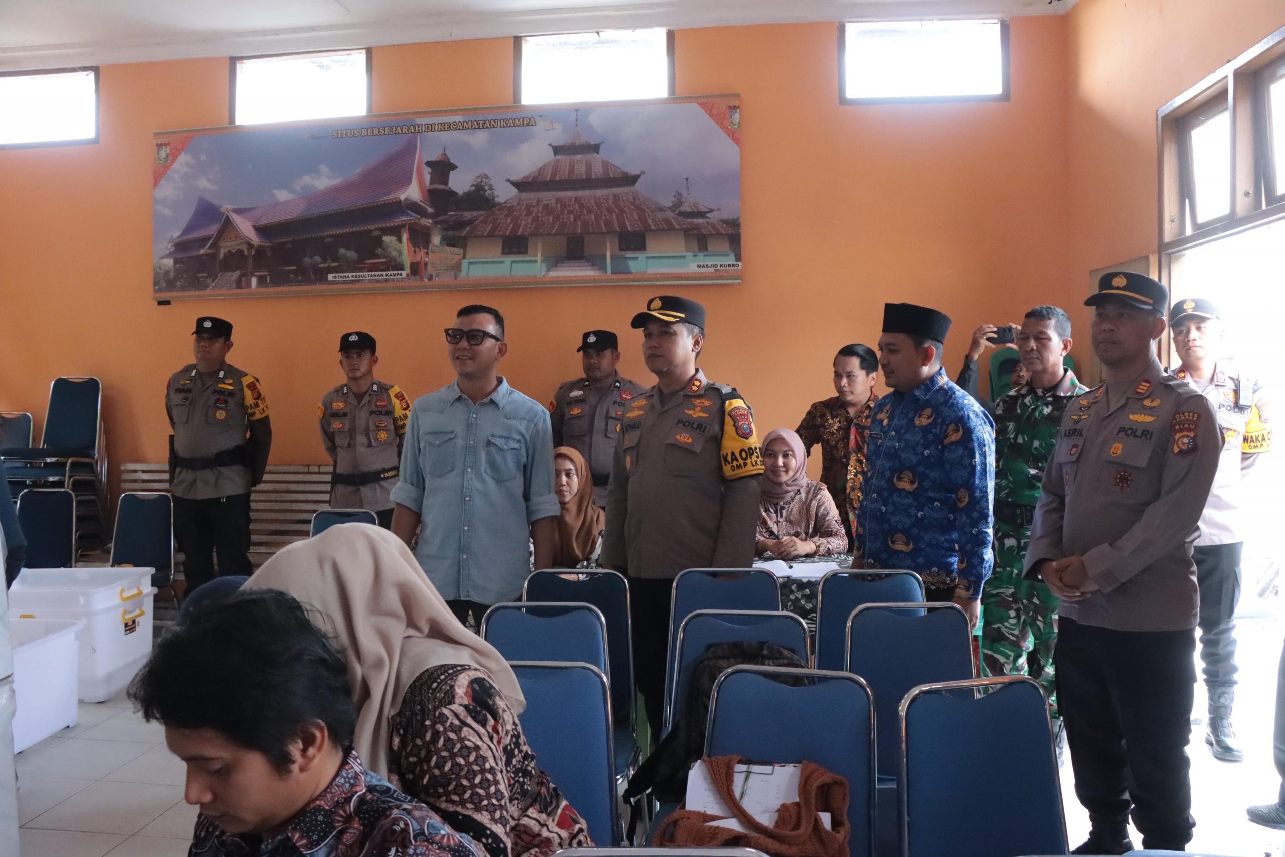 Siap Kawal Pilkada! Kapolres Kampar Tinjau Langsung Kesiapan Pleno di Dua Kecamatan