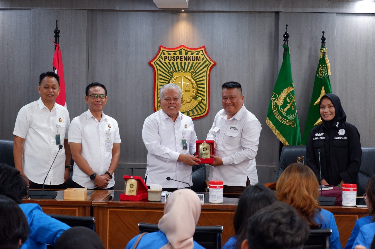 Puspenkum Kenalkan Tugas Fungsi Kejaksaan Dalam Kunjungan Studi Senat Mahasiswa Fakultas Hukum Universitas Pancasila