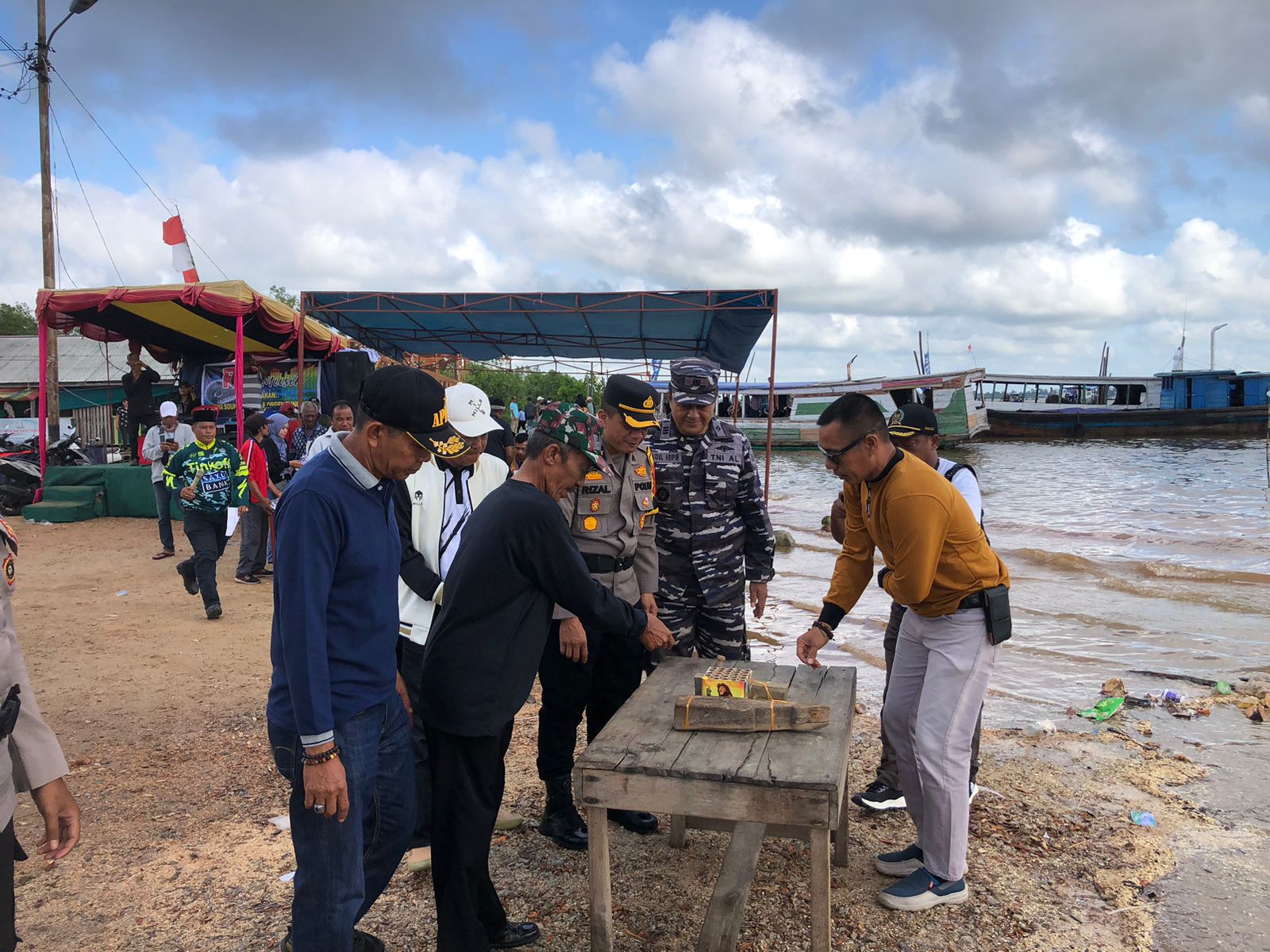 Polres Kepulauan Meranti Hadiri Pembukaan Lomba Mancing Dalam Rangka HUT kabupaten kepulauan Meranti Ke 16 Tahun