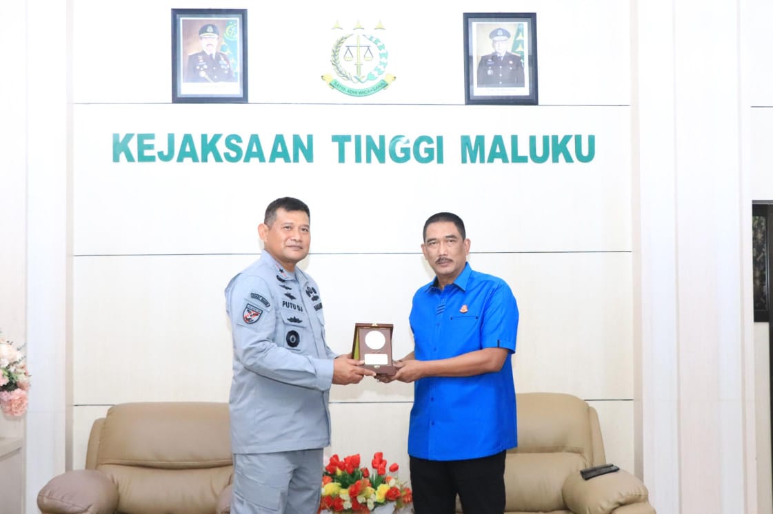 Kajati Maluku Agoes SP Menerima Kunjungan Audiensi Kepala Kantor Zona Bakamla Timur