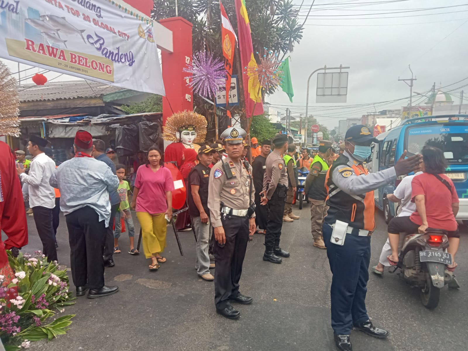 Festival Bandeng Rawa Belong, Sat Lantas Metropolitan Jakarta Barat Rekayasa Lalu Lintas di Jakarta Barat