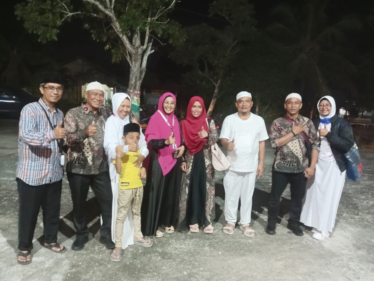 Rombongan Jamaah Umroh PT Altin Tour Travel Tiba di Tanah Air, Disambut Hangat di Bengkalis