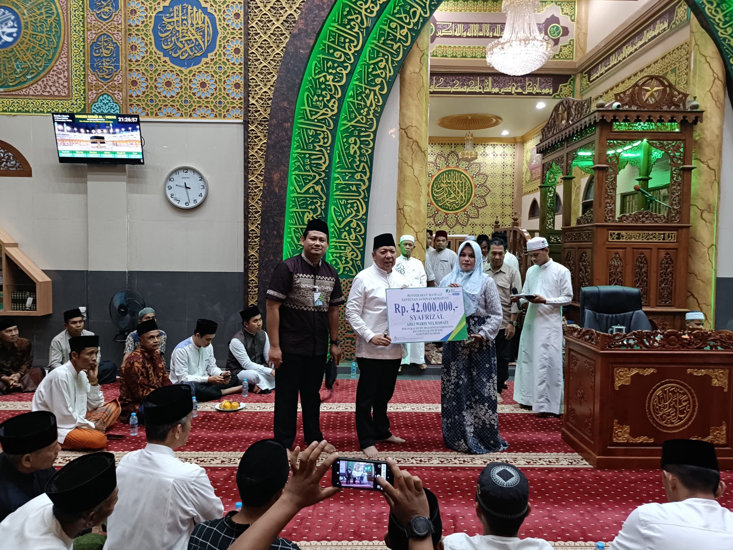 Wakil Bupati Kampar Laksanakan Safari Ramadhan di Desa Lipat Kain Utara