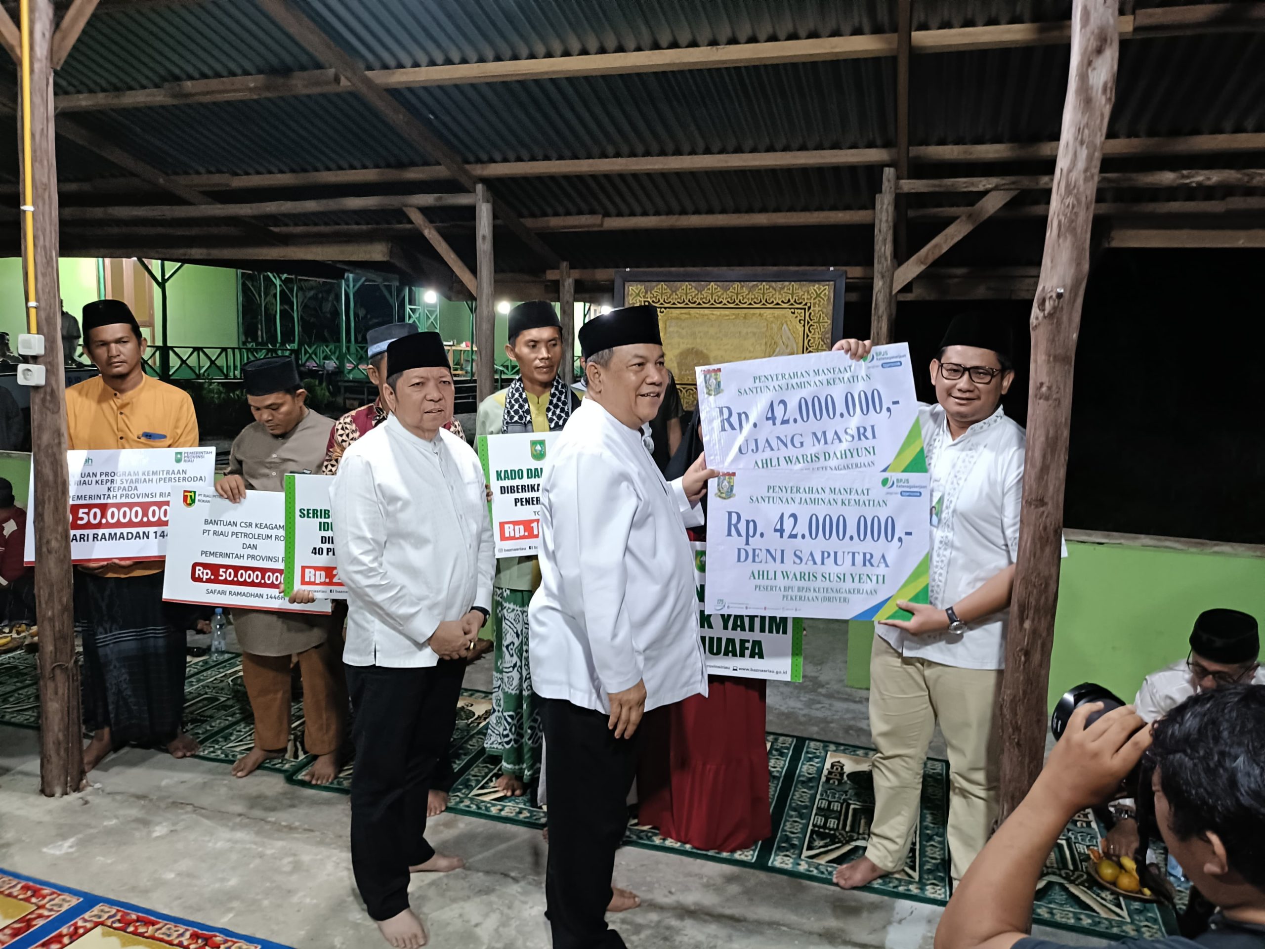 BPJS Ketenagakerjaan serahkan santunan Jaminan Kematian Bersama Wakil Gubernur Riau