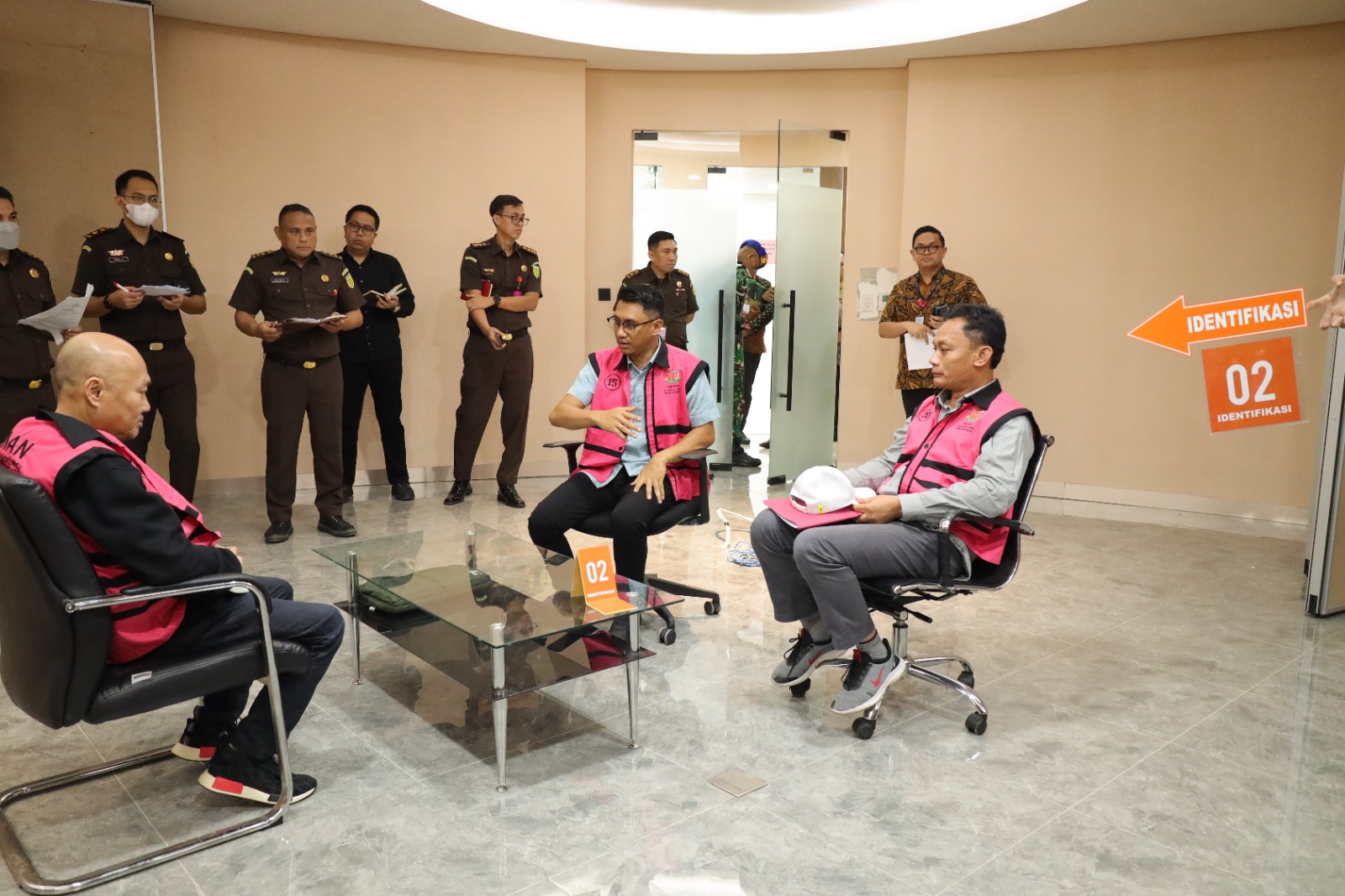 Tim Penyidik Gelar Rekonstruksi Dalam Penyidikan Tindak Pidana Suap/Gratifikasi PN Jakarta Pusat dan Perintangan Penanganan Perkara