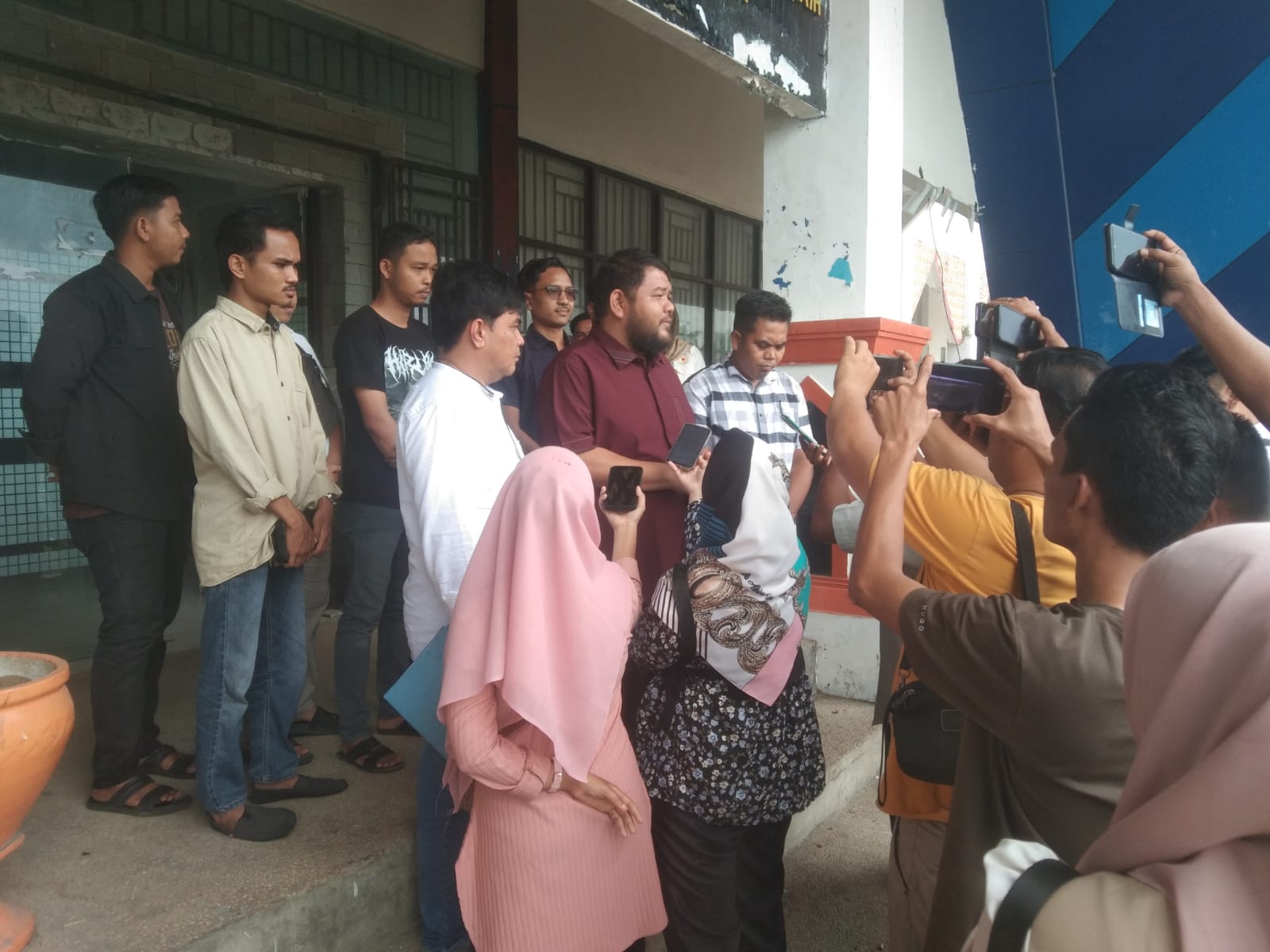 Nofliwanda Ade Putra Secara Resmi Mengantarkan Berkas Pendaftaran Sebagai Calon Ketua Koni Rohul