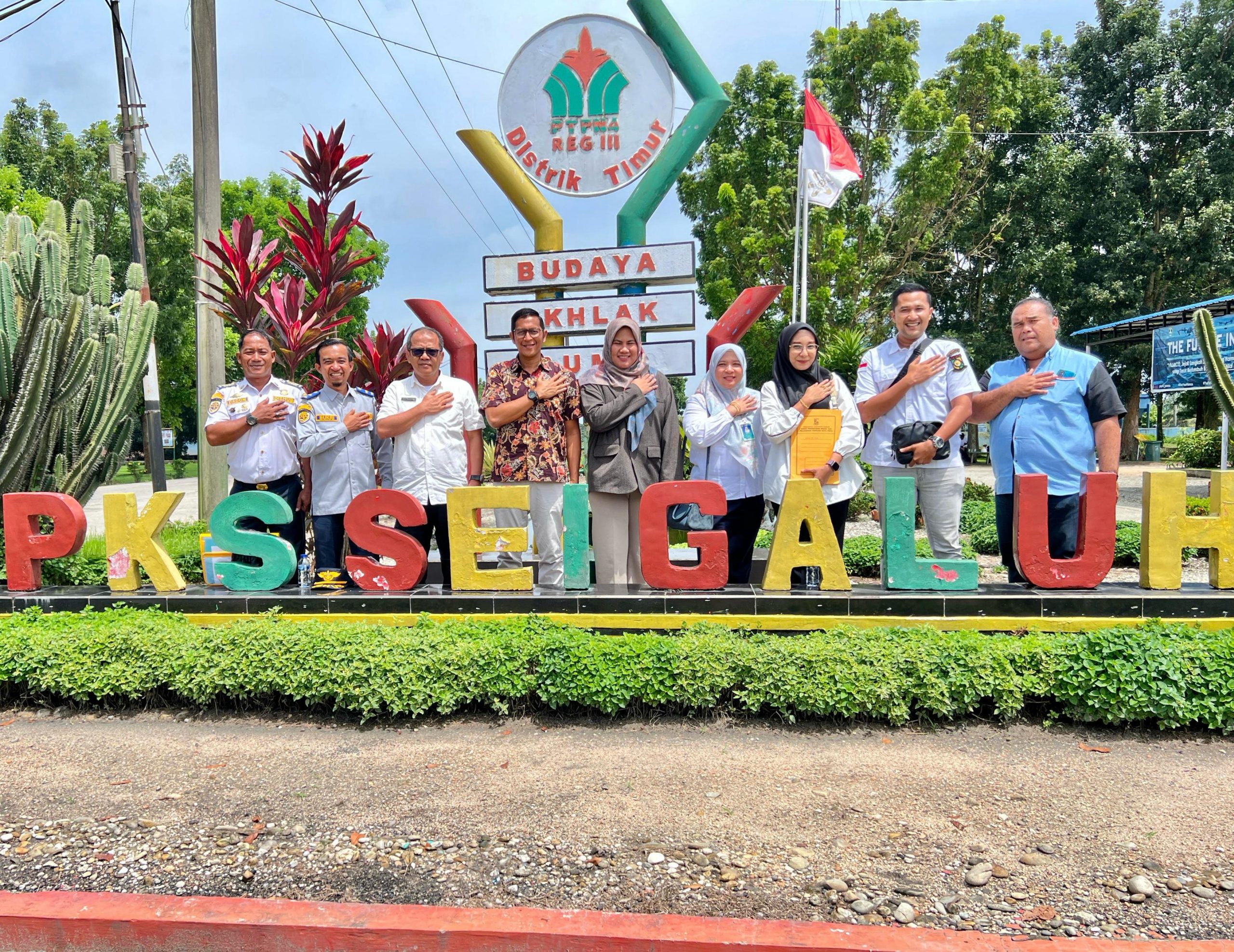 Dishub Kampar Bersama DPMPTSP Kampar Sosialisasikan Perda Nomor 9 Tahun 2023 Point Retribusi Pelayanan Parkir di Tepi Jalan Umum Tarif Langganan (Abodemen)