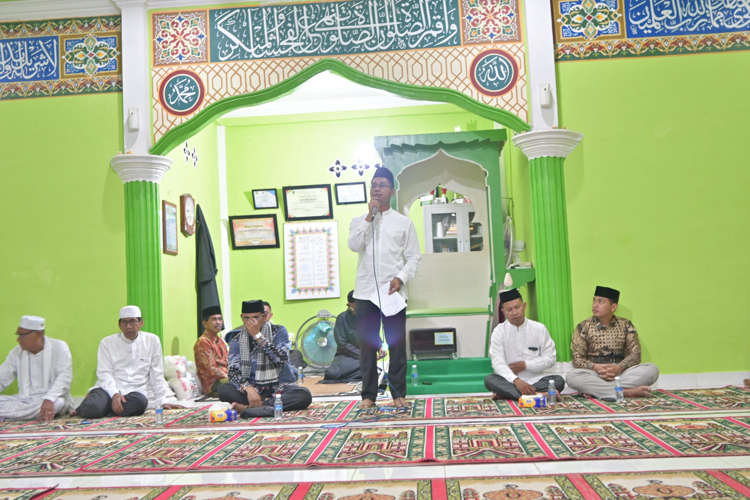 Safari Ramadhan di Masjid Nurul Hidayah Panipahan, Wabup Rohil Serahkan Bantuan 3 Rumah Ibadah