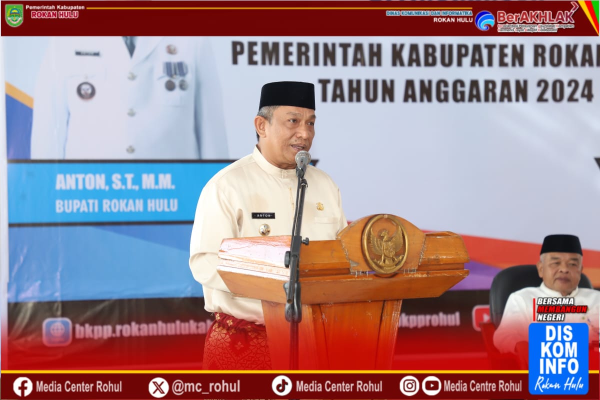 Bupati Rohul Anton, ST, MM Serahkan SK CPNS Pemkab Rohul Tahun Anggaran 2024