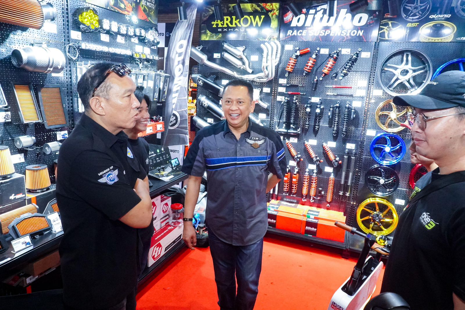 Kunjungi Pameran Modifikasi Panca Fest 2025, Ketua Umum IMI Bamsoet Dorong Industri Modifikasi Kendaraan Tingkatkan Perekonomian Nasional