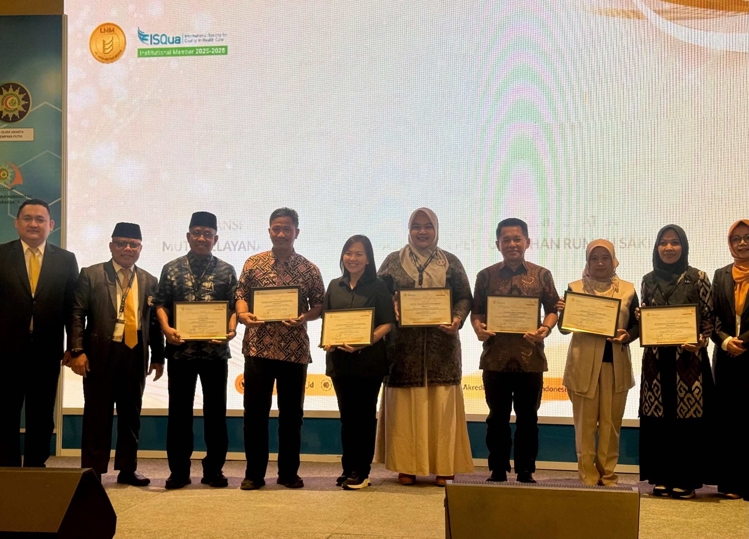 RSUD Bangkinang Berhasil Meraih “Hospital Learning for Safety Excellence Award” Dalam Ajang SMART LARSI 2025