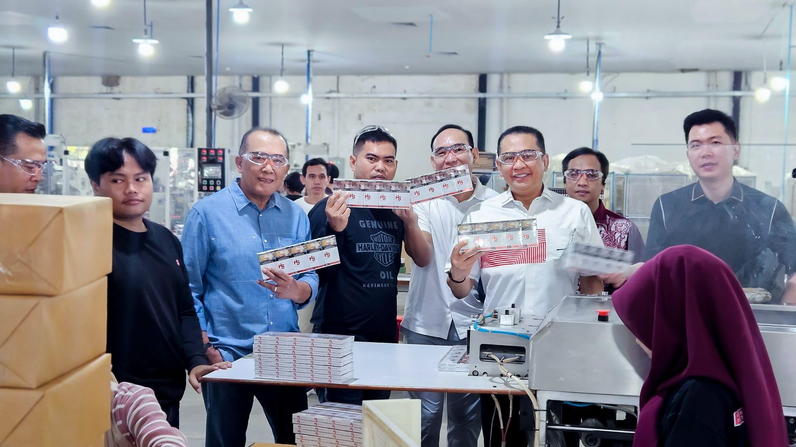Kunjungi Pabrik Rokok ‘HS’ di Magelang, Bamsoet Dorong Industri Rokok Jadi Pilar Ekonomi Nasional di Tengah Tekanan Regulasi