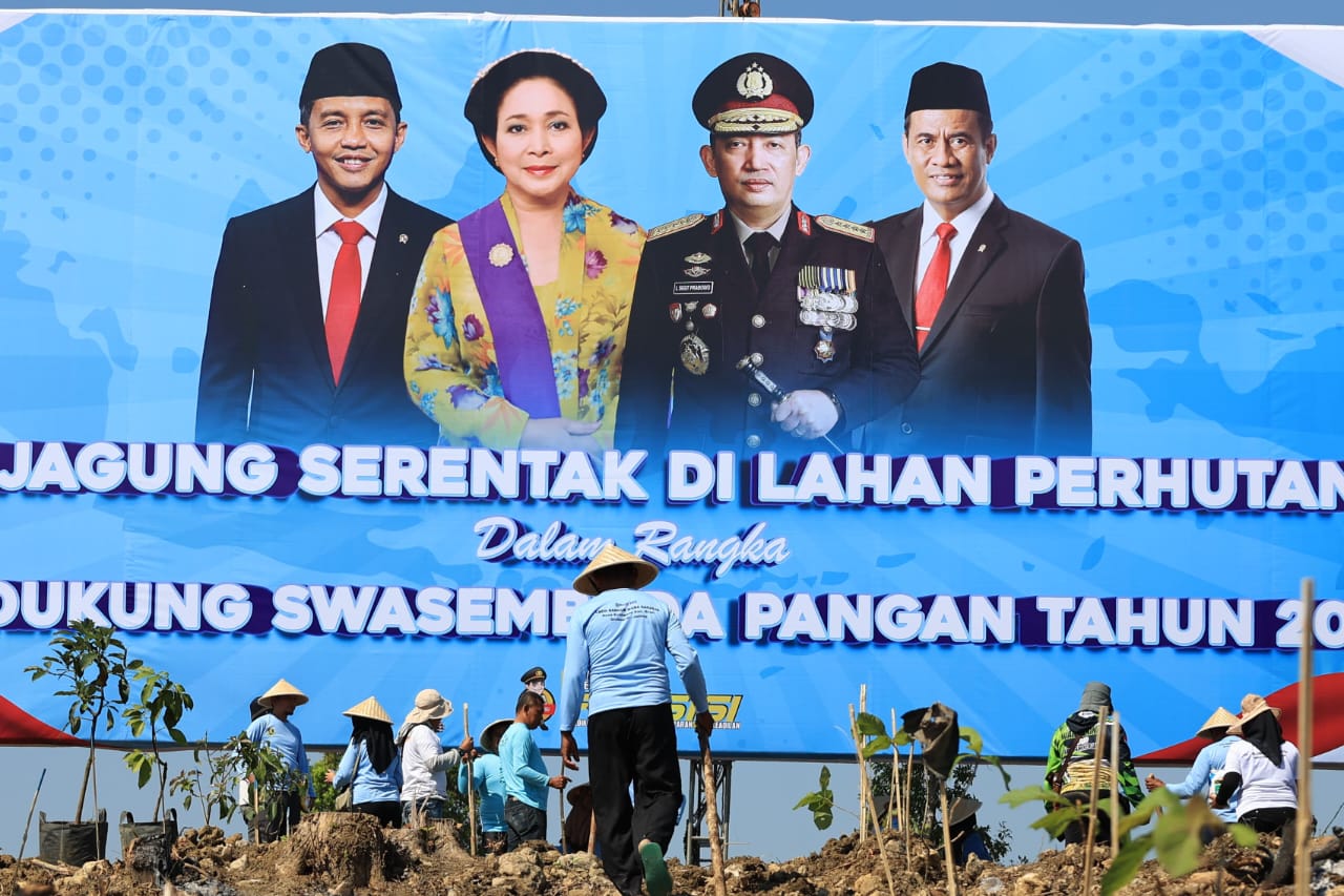 Menteri Pertanian : Berkat Kapolri dan Jajaran, Produksi Jagung Naik
