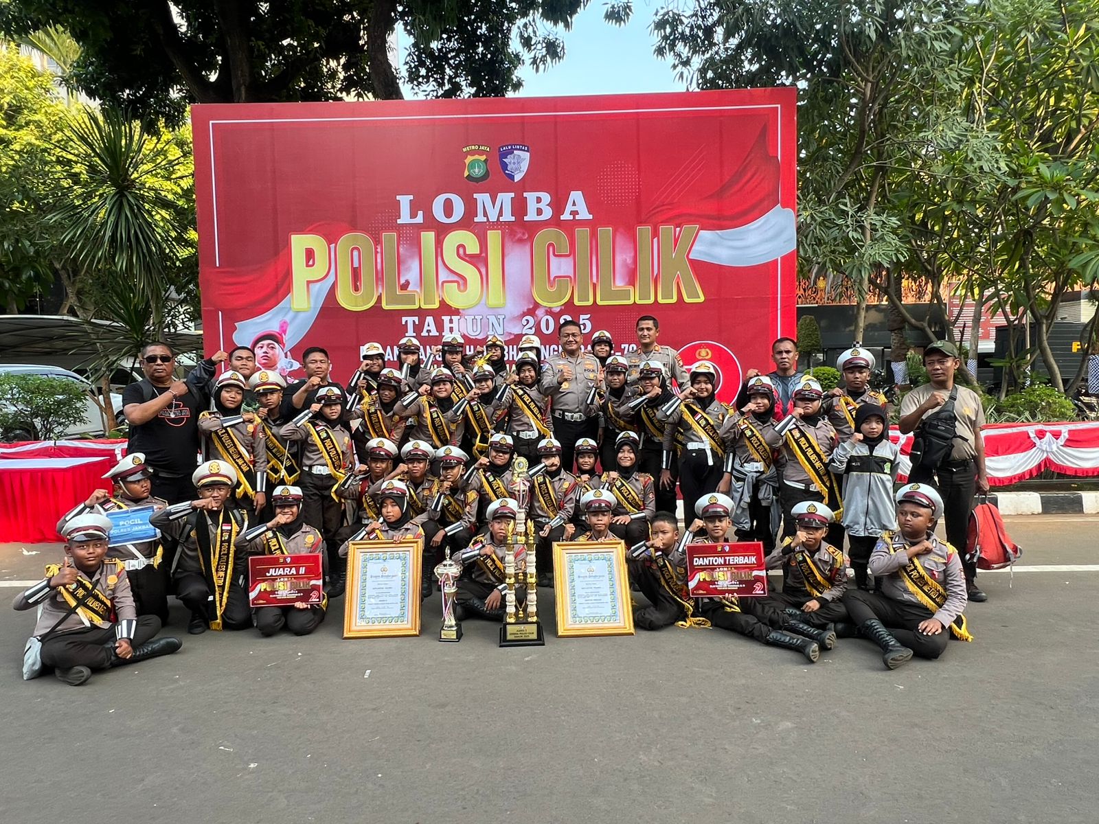 SDN Duri Kepa 13 Binaan Satlantas Jakbar Raih Juara 2 dan Danton Terbaik Lomba Pocil HUT Bhayangkara Ke-79