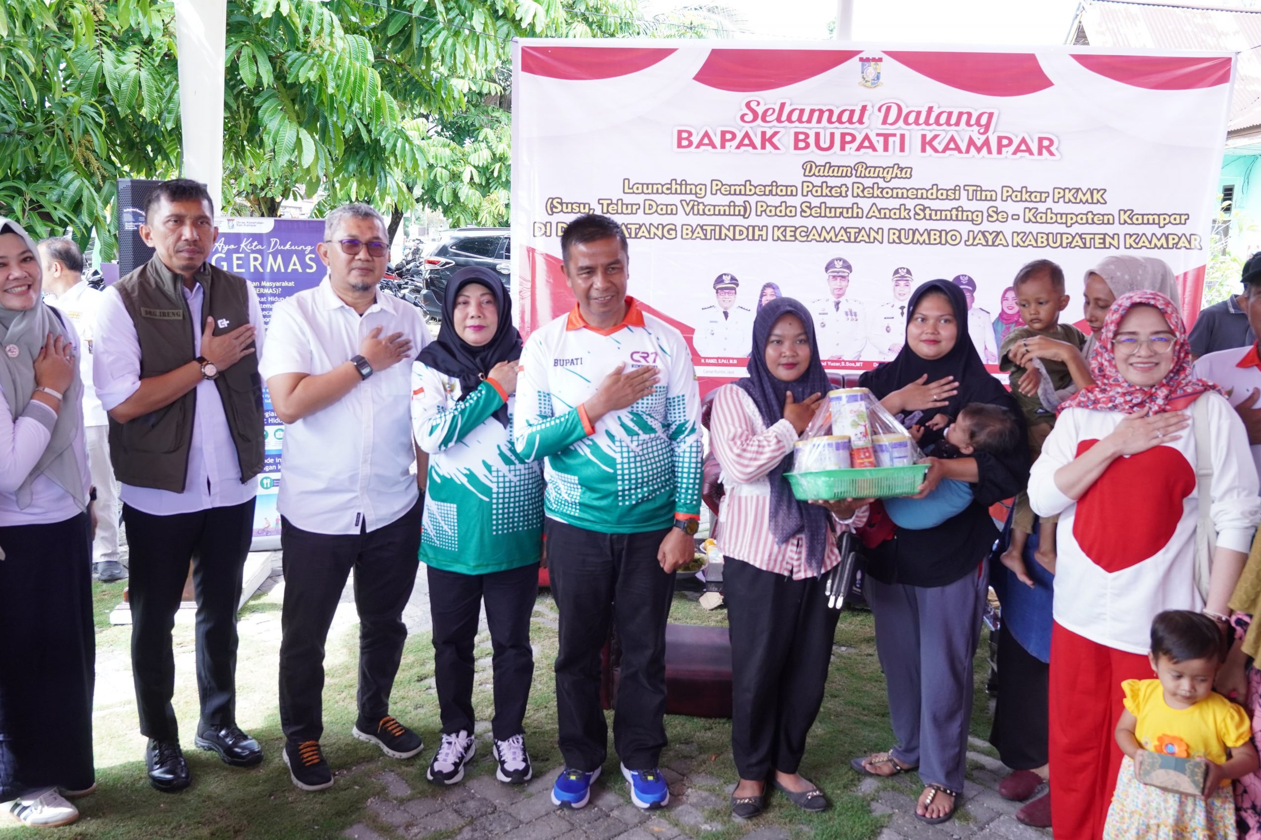 Bupati Kampar Ahmad Yuzar Launching Pemberian Paket Rekomendasi Tim Pakar PKMK Untuk Seluruh Anak Stunting Se-Kabupaten Kampar