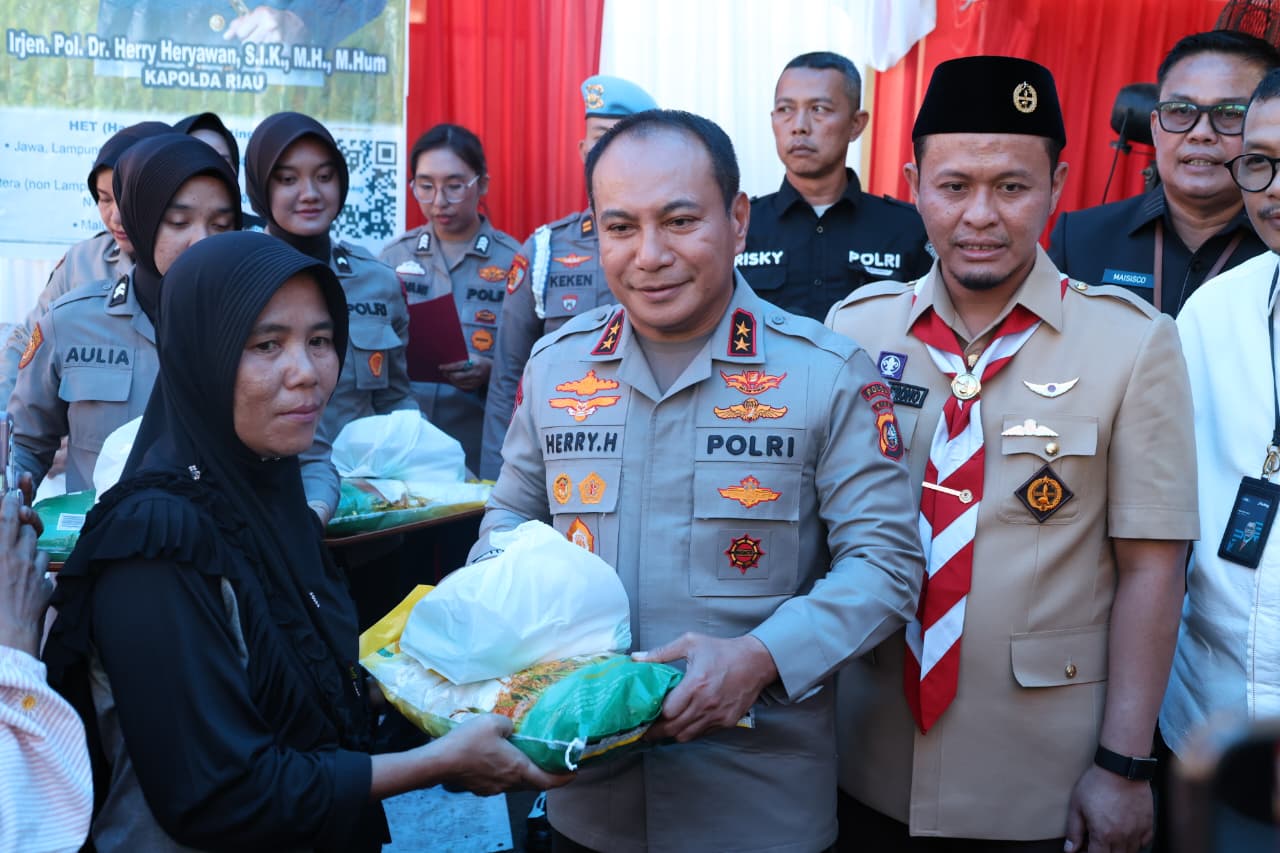 Gerakan Pangan Murah (GPM) Polda Riau Hadir Di Mapolsek Sukajadi