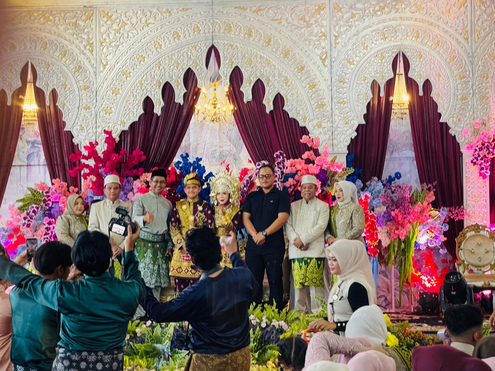 Wakil Bupati Rokan Hilir Hadiri Resepsi Pernikahan Putra Haji Samsul Cindy dan Tandra