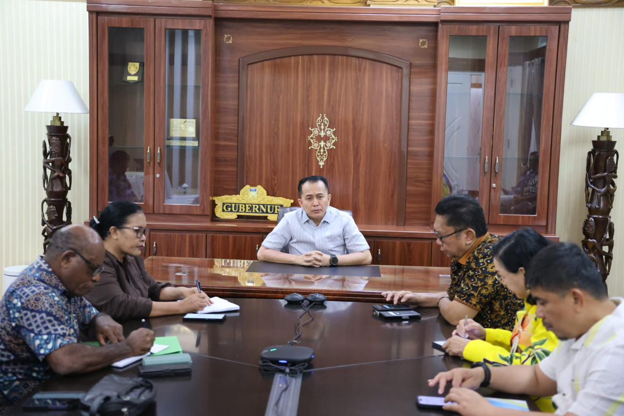 Hari Libur Nasional, Pj Gubernur Fatoni dan Pemprov Papua Tetap Semangat dan Bekerja Untuk Rakyat