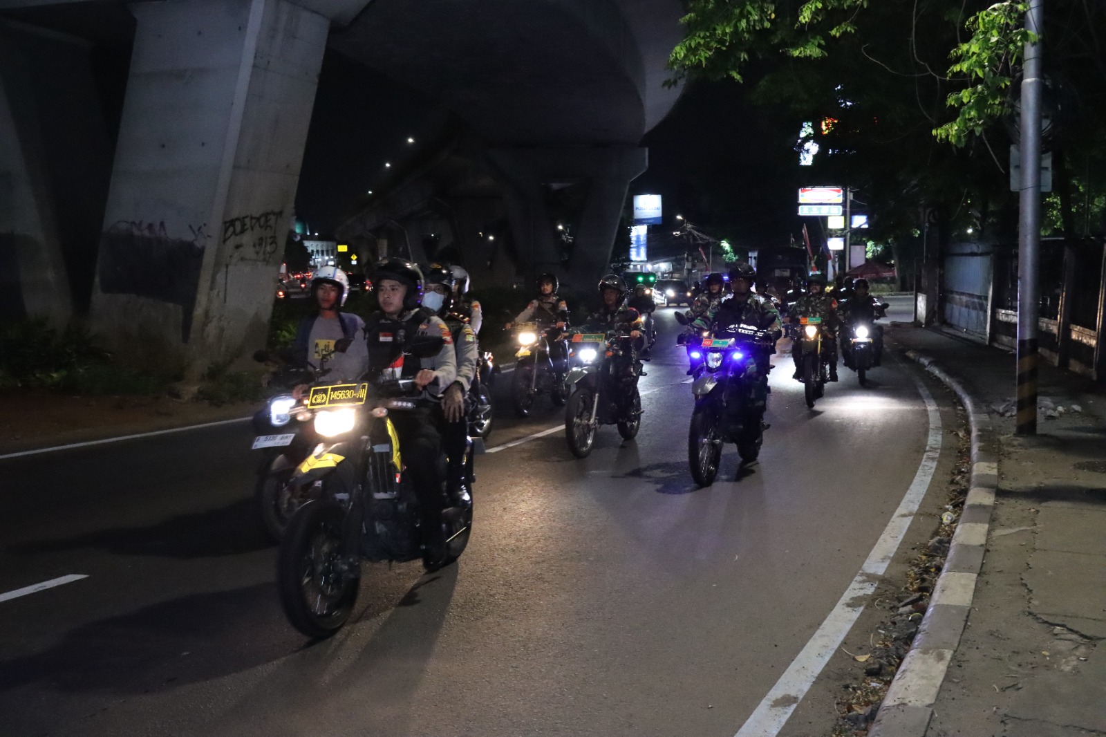 Polres Metro Jakarta Barat Bersama 3 Pilar Gelar Patroli Skala Besar, Hadirkan Rasa Aman Untuk Warga