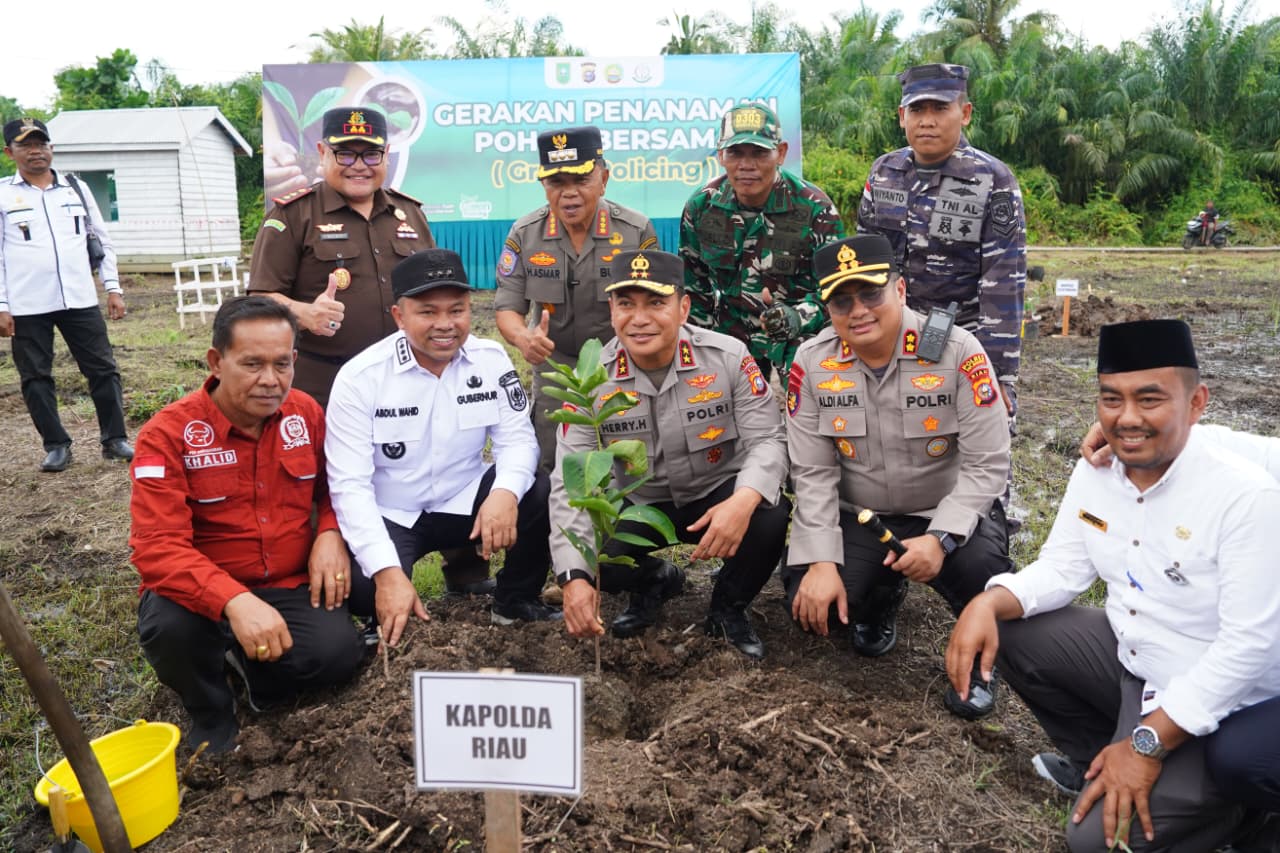Kapolda Riau dan Gubernur Riau Kunker ke Kepulauan Meranti, Tinjau Pos Satkamling, Jembatan Panglima Sampul, Hingga Green Policing