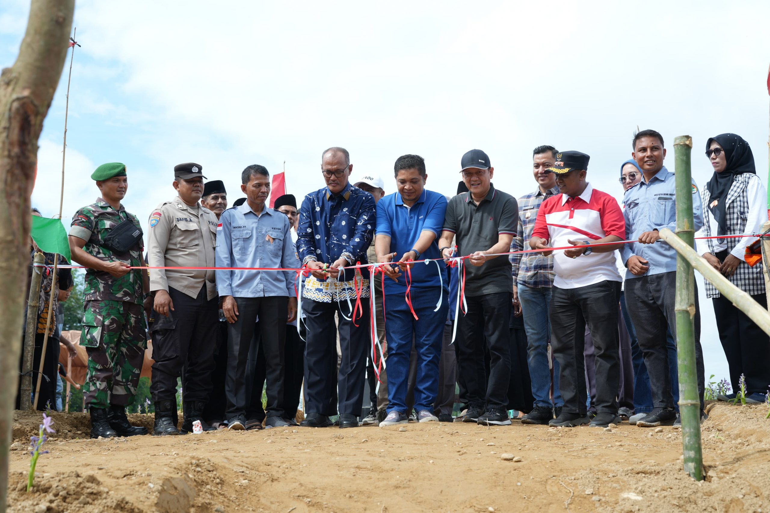 Lestarikan Tradisi, Sekda Kampar Hambali Buka Secara Resmi Mangghawuo Basamo Dalam Rangka Milad ke-14 Desa Koto Tibun
