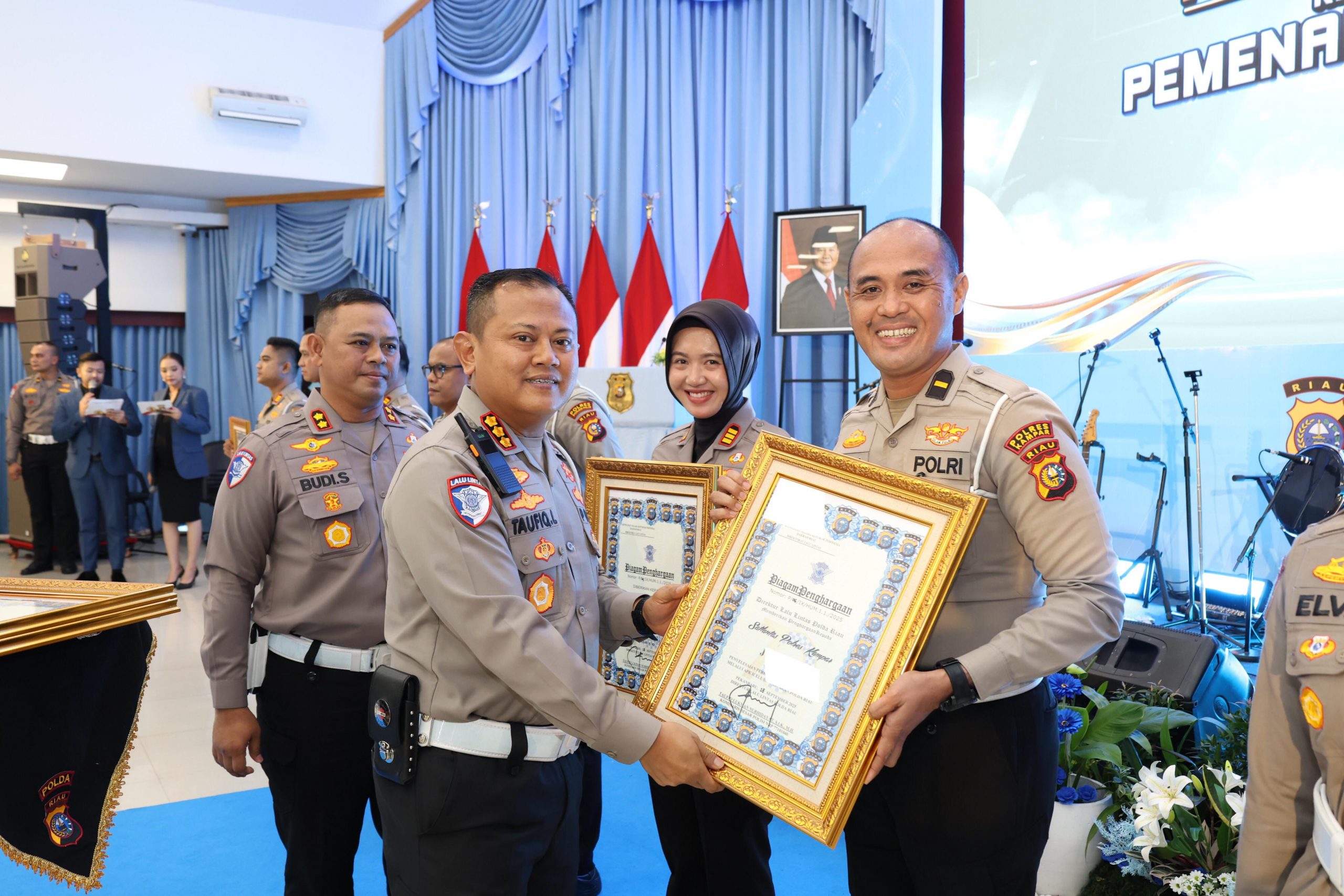 “Polres Kampar Ukir Prestasi Gemilang, Sabet Juara 1 dan 3 di Lomba dalam Rangka Hari Lalu Lintas Bhayangkara Ke-70”