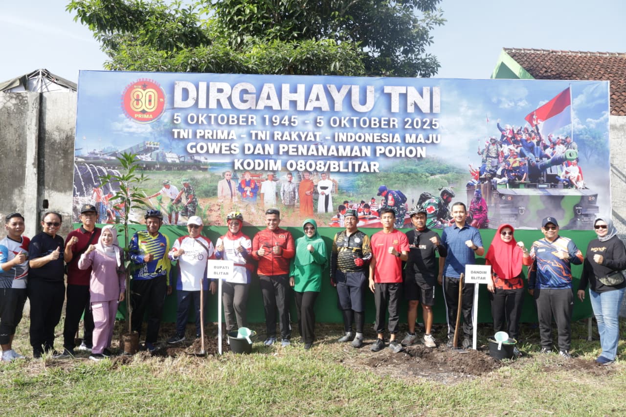 Gowes Dan Penanaman Pohon Warnai Peringatan HUT TNI Ke 80 Di Blitar