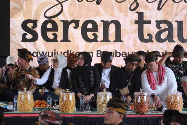 Gubernur Banten Bangga dan Bersyukur Hadiri Seren Taun Guru Cucuk Kasepuhan Cisungsang