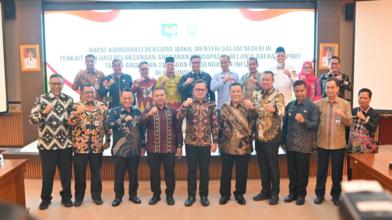 Bupati Rohil Hadiri Rakor Bersama Wamendagri Bima Arya, Bahas Serapan APBD dan Pengendalian Inflasi
