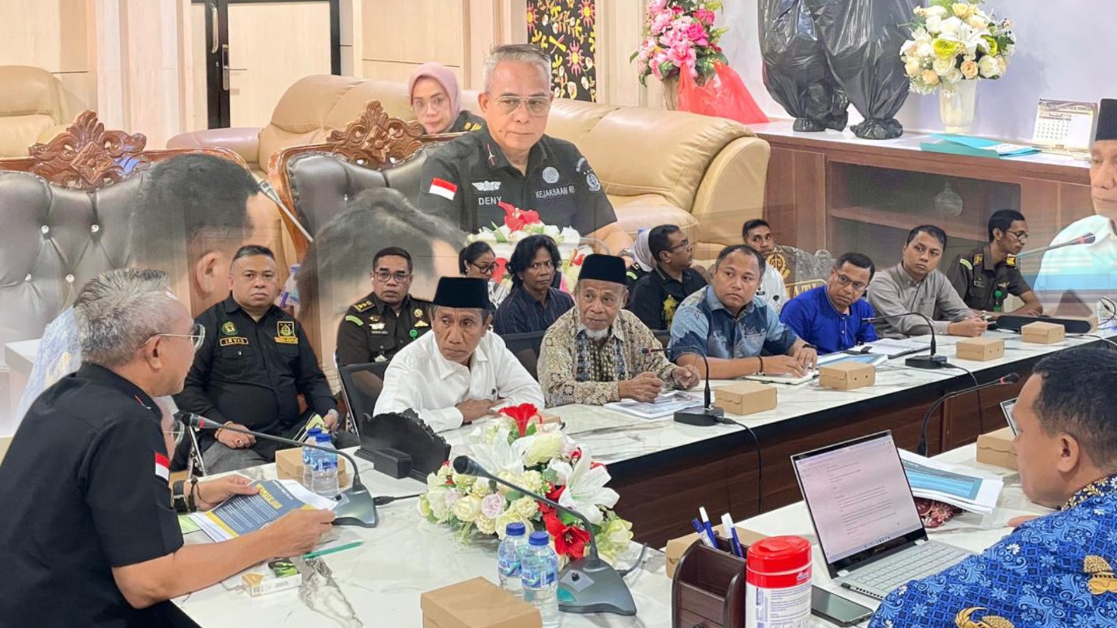 Wakajati Maluku Abdullah Noer Deny Pimpin Rapat Pakem, Cegah Aliran Sesat Di Maluku 