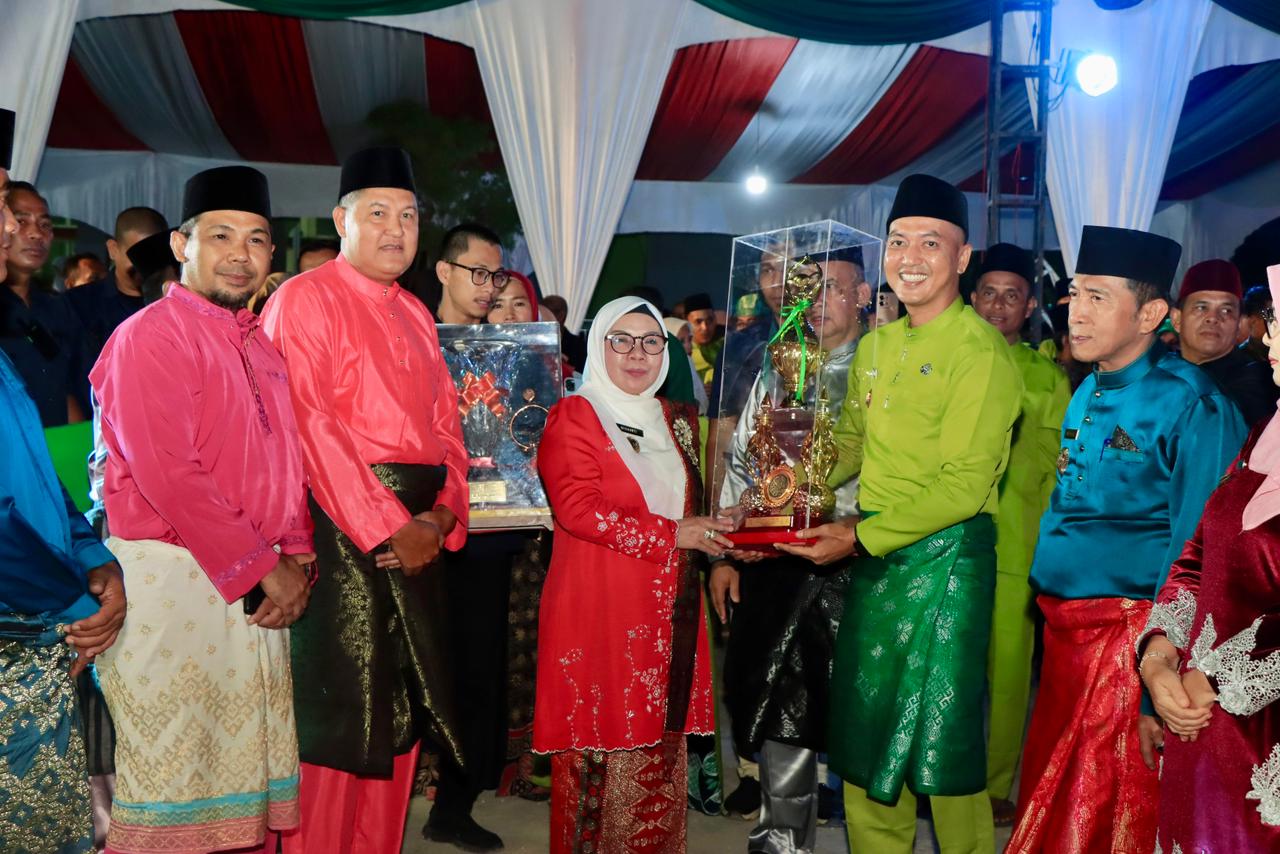 Kecamatan Kampar Juara Umum MTQ Ke-54 Tahun 2025