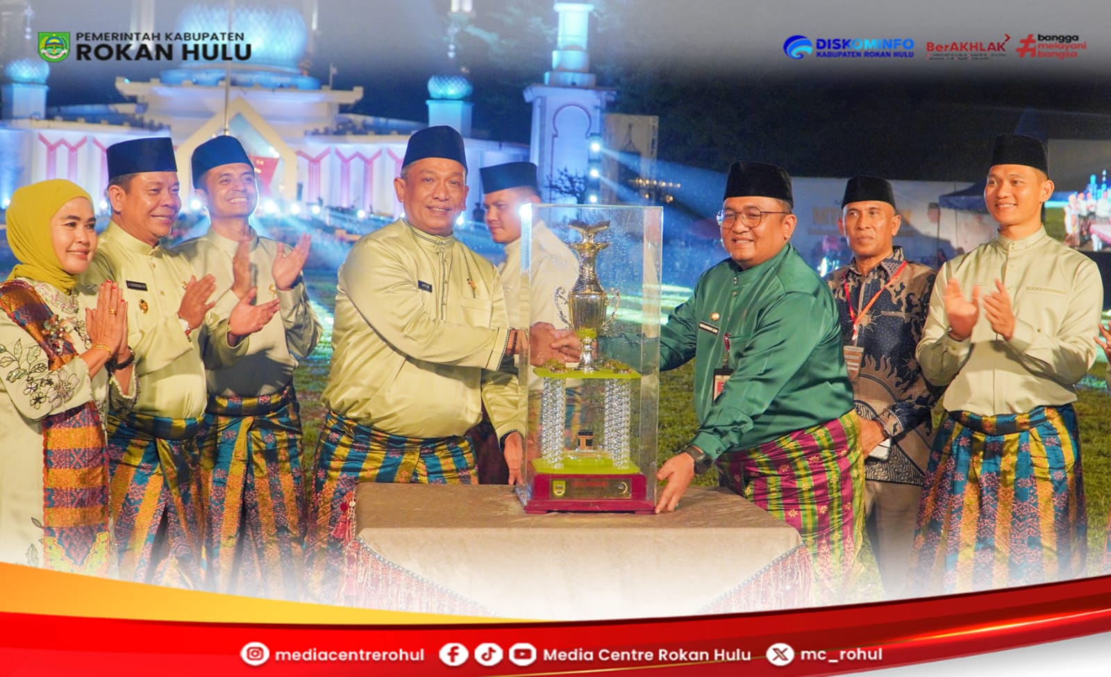 Pembukaan MTQ Ke-25 Tingkat Kabupaten Rohul Berjalan Meriah Dan Lancar Meski Diawali Rintik Hujan